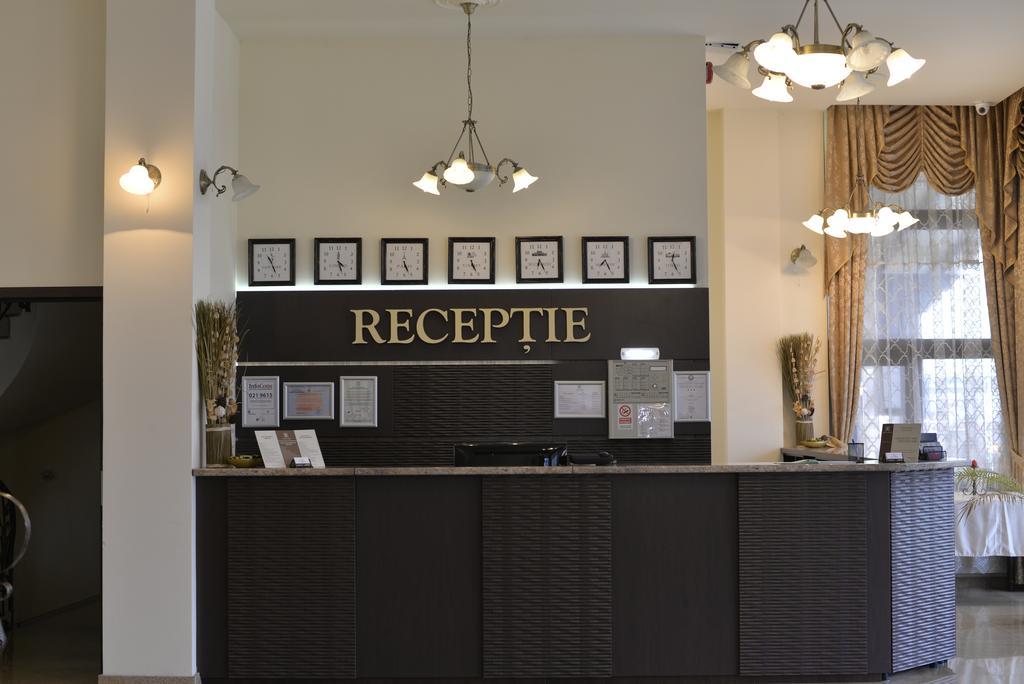 Hotel Miky Arad Exterior photo